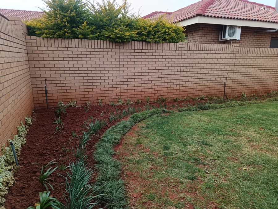 3 Bedroom Property for Sale in Roylglen Gardens Northern Cape